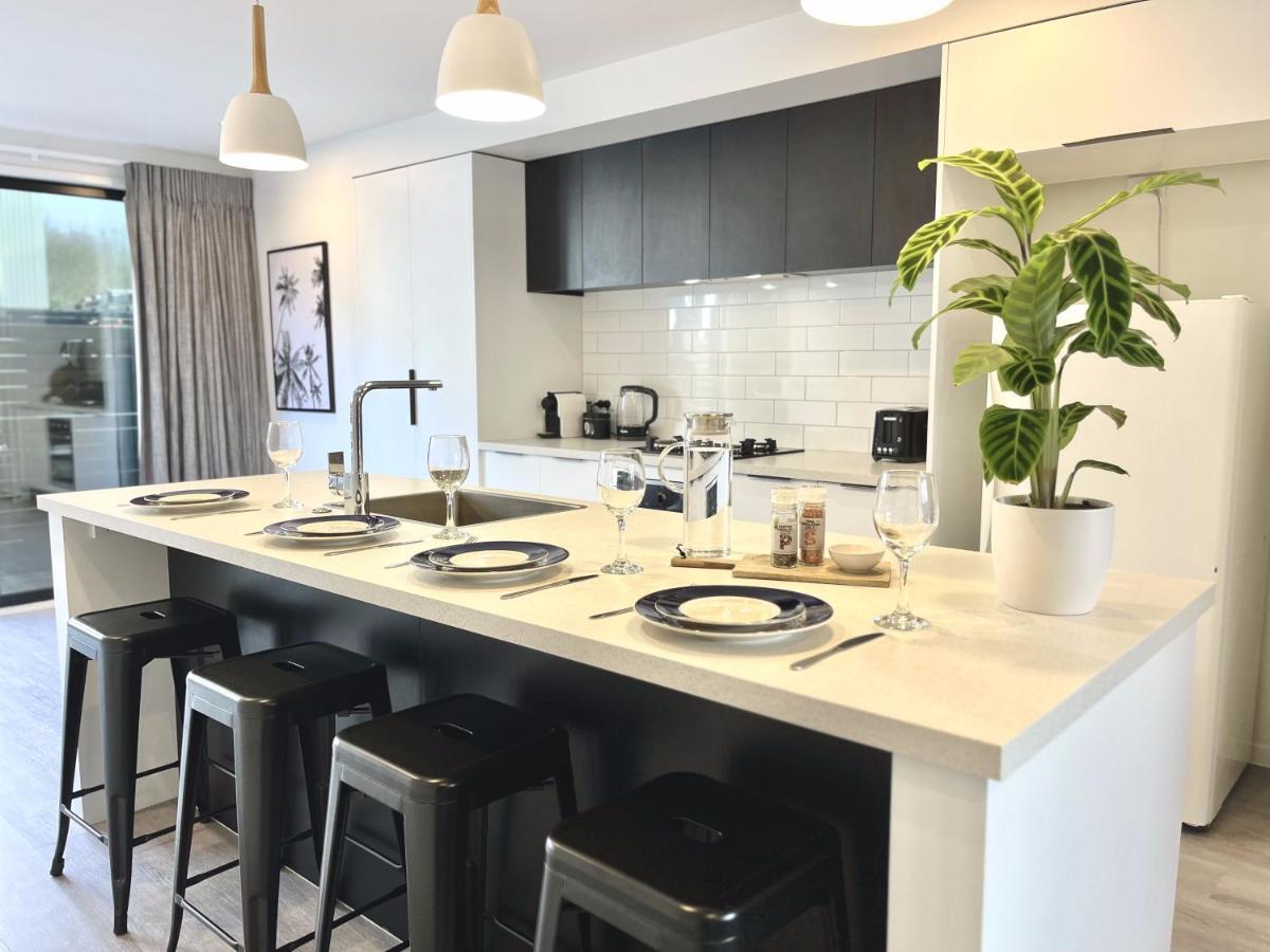 Modern & Central City - By Kosh Bnb Hamilton Kültér fotó